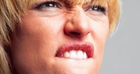 چرا فحش دادن برای سلامتی مفید است؟ - دیجینوی